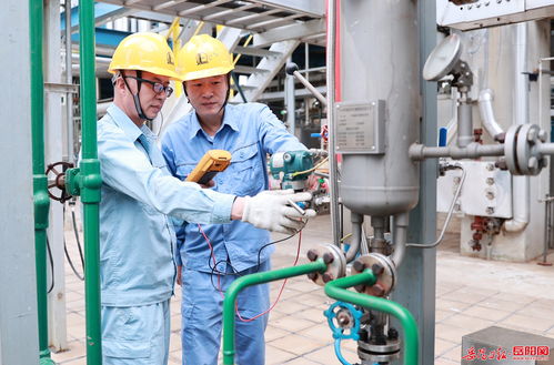 湖南石化員工黃金周堅守崗位，化工產(chǎn)品生產(chǎn)穩(wěn)步推進